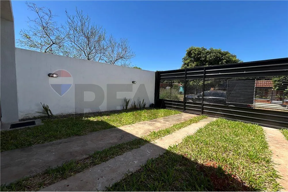 Duplex en venta en MBOKAJATY