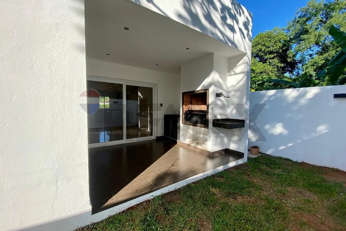 Casa en venta en Luque