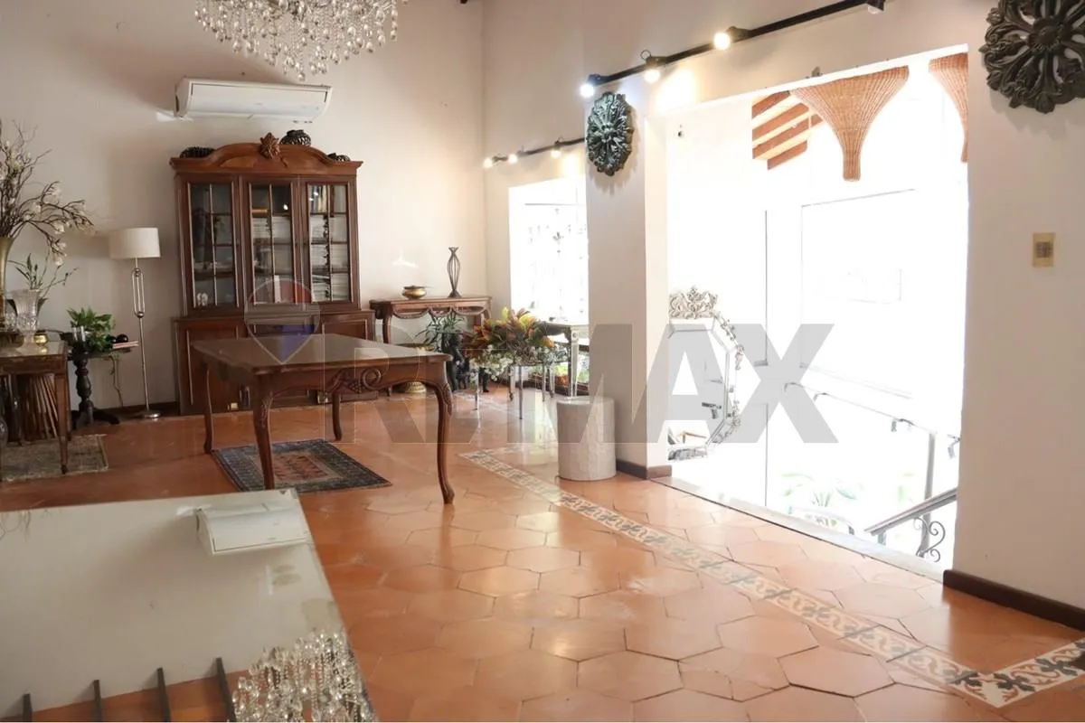 Local Comercial en alquiler en Las Lomas
